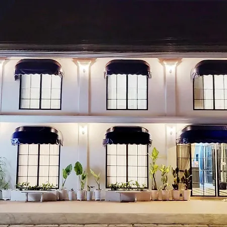 Midnight Blue Guesthouse-3