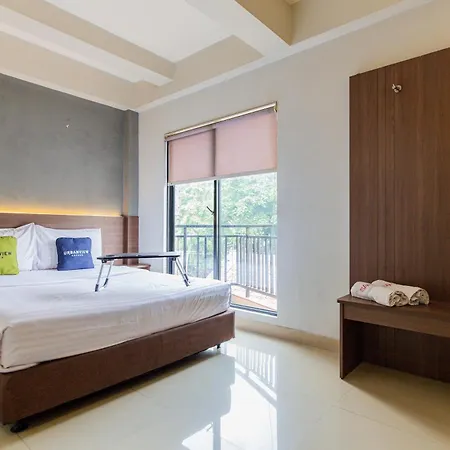 Urbanview Hotel Slipi Inn Palmerah-3