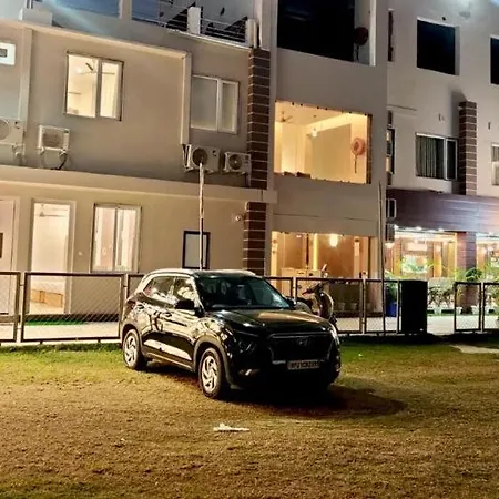 Hotel Utsav Grand-3
