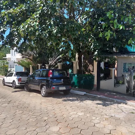 Chalé com piscina-2