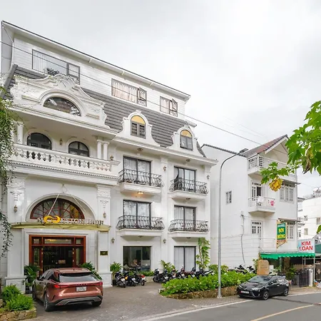 Ttr Moonstone Apart Hotel-3