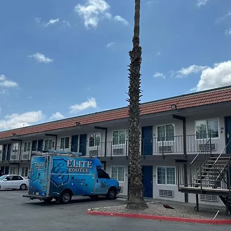 Studio 6 Suites San Ysidro Ca San Diego South Bay-3