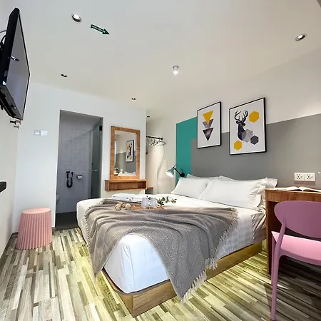 Apple 1 Hotel Gurney-2