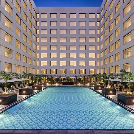 Aurika, Mumbai International Airport - Luxury By Lemon Tree Hotels-2