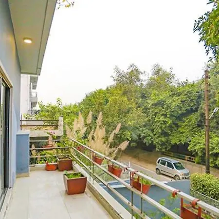 Fabhotel F9 Noida Sector 51-2