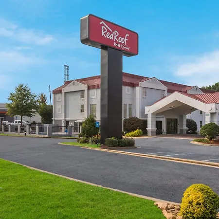 Red Roof Inn & Suites Newnan-3