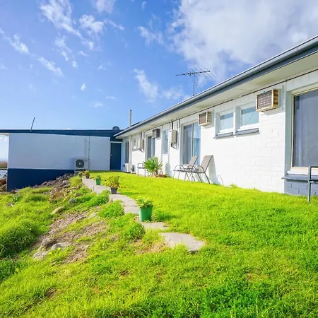Meningie Waterfront Motel-3