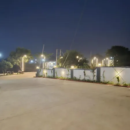 The Grand Nd Resort- Kanha Tulsi Heights Behind Prem Mandir-2