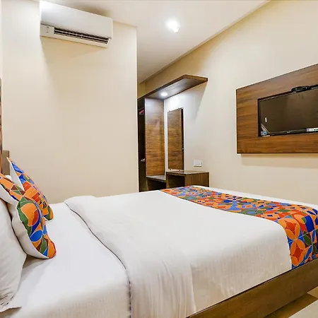 Fabhotel Vertigo Suites-2