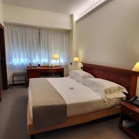 Hotel Plaza-3