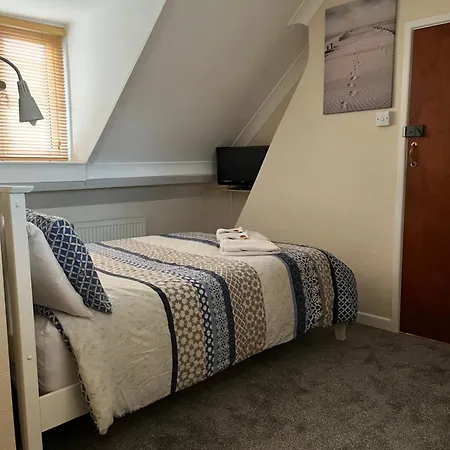 Cunard Guest House-3