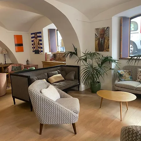 Hotel Central Bastia-2