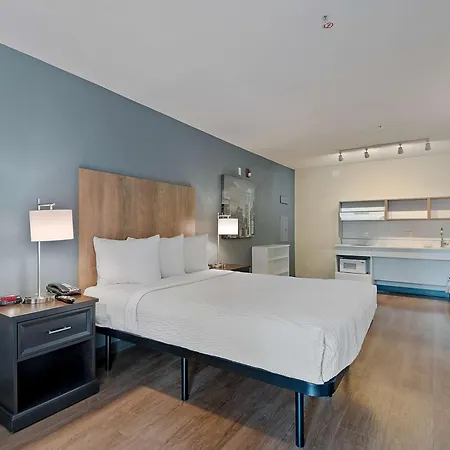 Extended Stay America Suites - Miami - Airport - Blue Lagoon-2