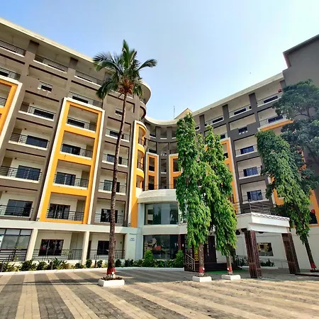 Golden Chariot Hotel Daman-2