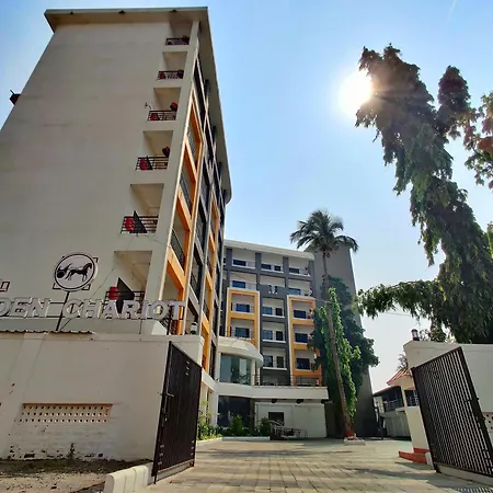Golden Chariot Hotel Daman-3