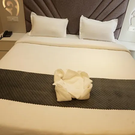Hotel Lime Tree-2