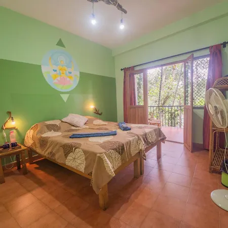 Chrissie'S Hotel-3