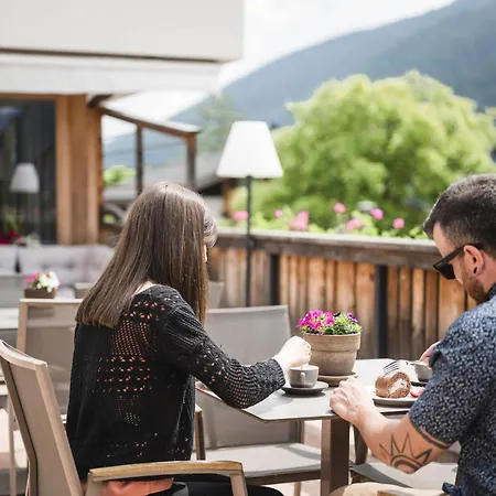 Familienhotel Viktoria-3