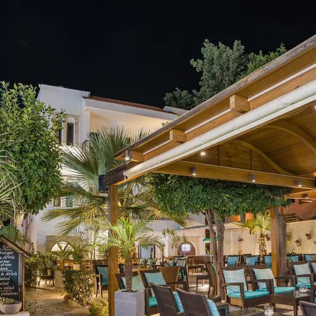 Paradise Hotel-Apartments-3