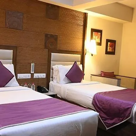 Fabhotel Prime Ace Grand-3