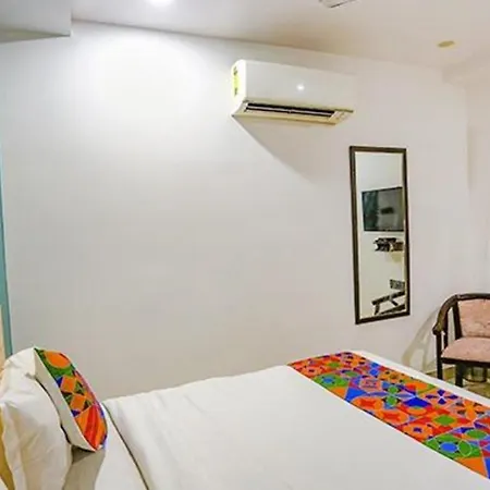 Fabhotel Rama I-2