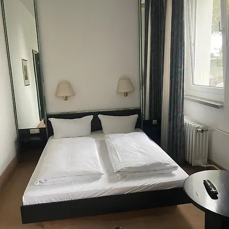 Hotel Bitterfelder Hof-3