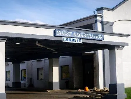Royal Inn & Suites-3