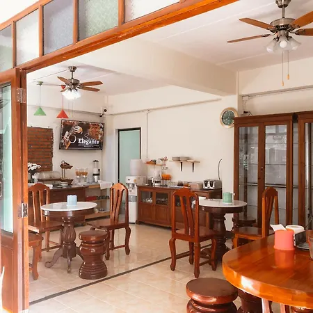 Dphouse Center Of Old Chiang Mai-3
