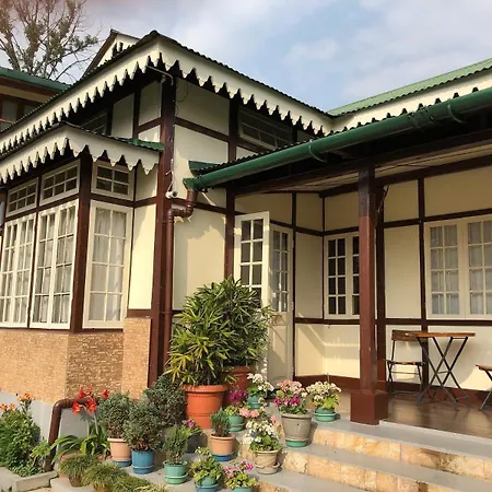 Cafe Shillong Bed & Breakfast-3