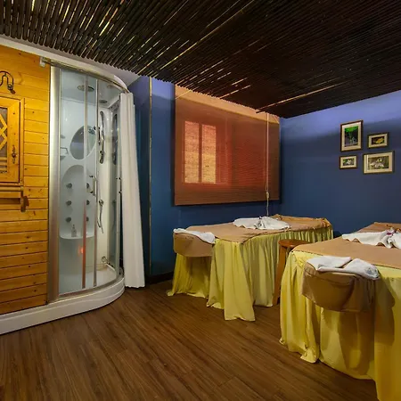Oriental Suites Hotel & Spa-3