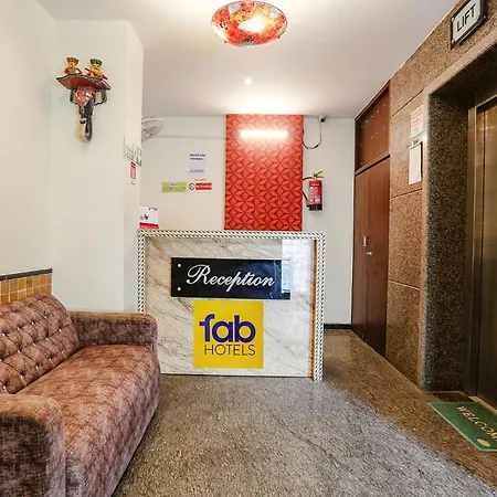 Fabhotel Mng-2