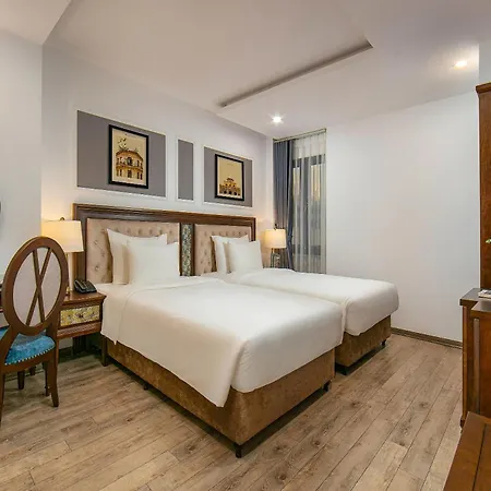 Gloud Hotel-3