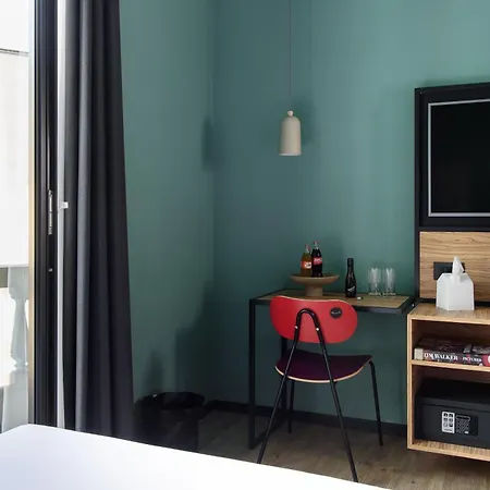 The Poet Hotel-2
