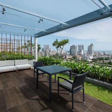 Courtyard By Marriott Colombo-3