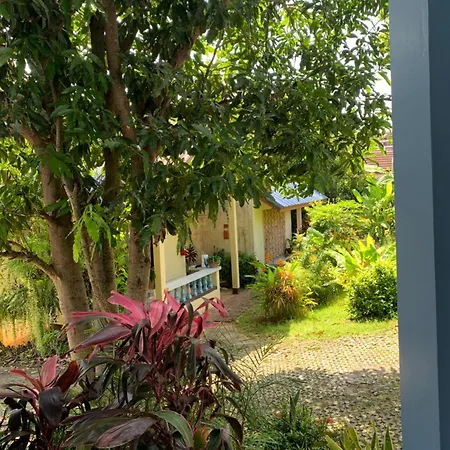 Fantasy Hill Bungalow-2