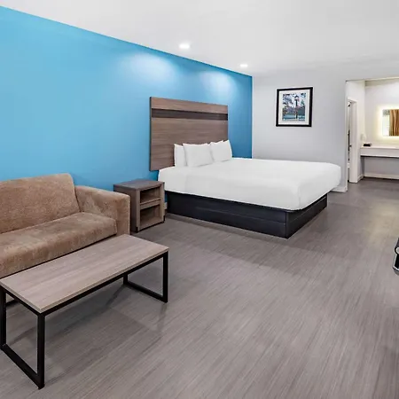 Baymont By Wyndham Freeport Texas-3
