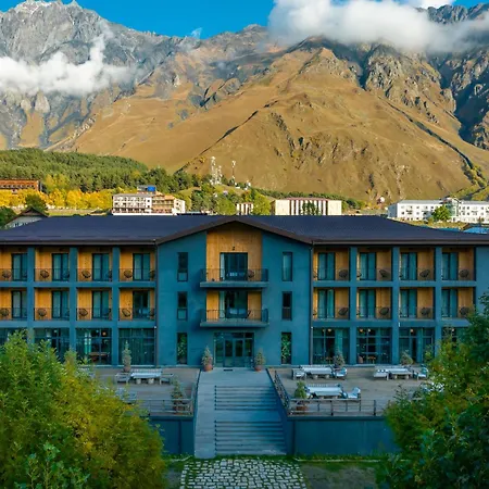 Intourist Kazbegi-2