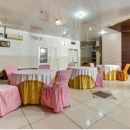 Hotel Raj Mahal-3