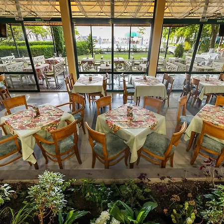 Hotel Slavyanski-3