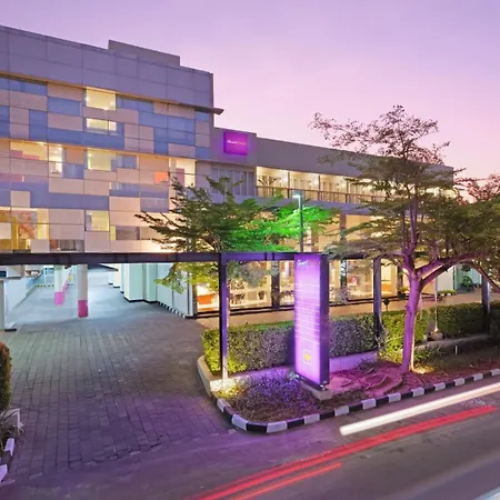 Quest Hotel Simpang Lima - Semarang By Aston-3