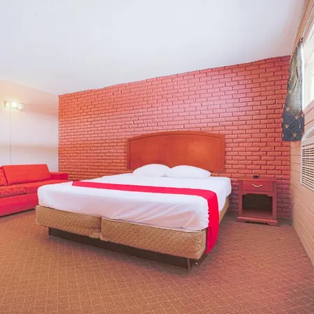 Town & Country Motel Bossier City By Oyo-3
