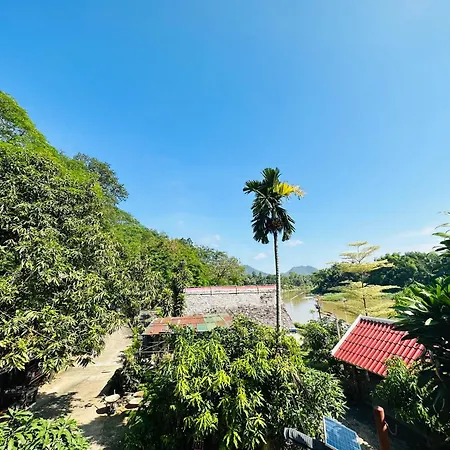 Kingkham Riverside Hotel-3