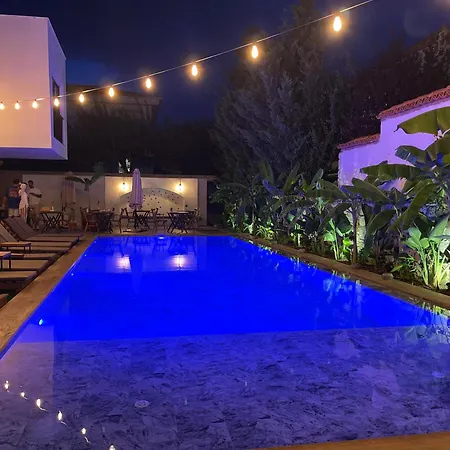 Trina Talles Hotel Alacati - Luxury Design Adult Only-3