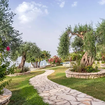 Krouzeri Beach Apartments-3