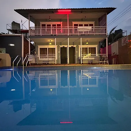 Sea Shell Beach Cottages & Suites-3