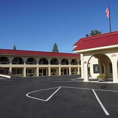 Timberland Inn & Suites-2