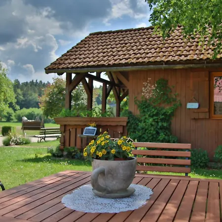 Heumann's Blockhäuser am Wald-3