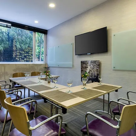 Hotel 100 Luxury Suites By Preferred-3
