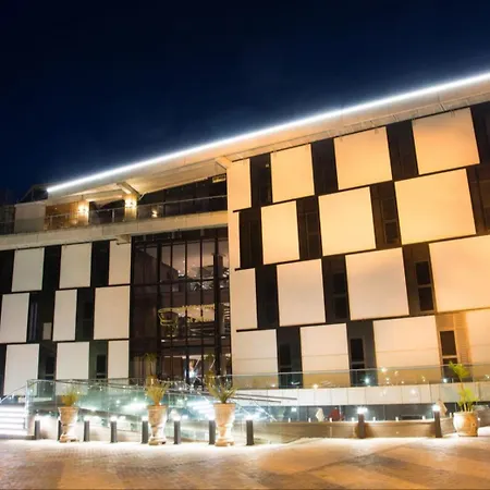 Mgb Hotel At 2Ten-3