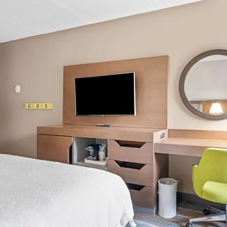 Hampton Inn Cleveland-Westlake-3